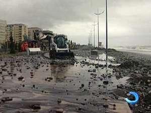 В Грузии из-за ураганного ветра 100 тысяч жителей страны остались без света, есть жертвы: в Батуми, который заливало штормовыми волнами, один человек погиб. Фото: http://www.ajaratv.ge