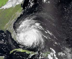 Ураган «Айрин» над Багамскими островами. Снимок сделан инструментом AVHRR с борта спутника Metop-A 25 августа 2011 года. (Изображение EUMETSAT.)