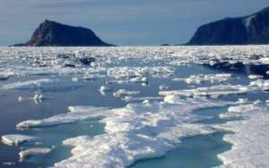 Таяние арктических льдов. Фото: http://lenta.ru
