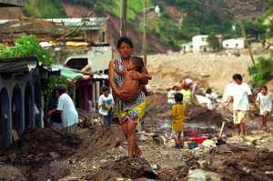 Наводнения после урагана Митч 1998 года унесли 19 тыс. жизней в Гондурасе, Гватемале и Никарагуа. (Фото Рейтер.)