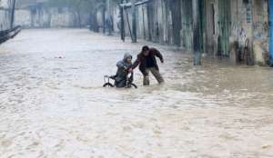 Более 4 тысяч человек эвакуированы из пострадавших от наводнения районов сектора Газа. Фот EPA 