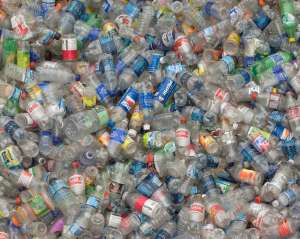 Пластиковые бутылки. Фото: http://gejzer.ru
