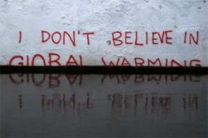 Граффити Бэнкси «Я не верю в глобальное потепление». Фото с сайта Lenta.Ru