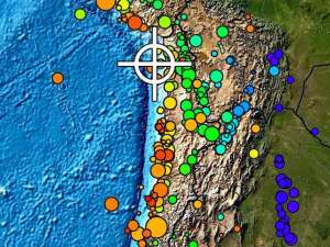 Как ранее сообщила Геологическая служба США, очаг землетрясения залегал на глубине 10 километров. Эпицентр находился в 86 км к северо-западу от чилийского портового города Икике. Фото: Pacific Tsunami Warning Center