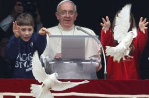 Голуби в Ватикане. Фото: http://novostink.ru/
