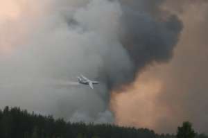 Авиация МЧС России принимает участие в тушении лесного пожара