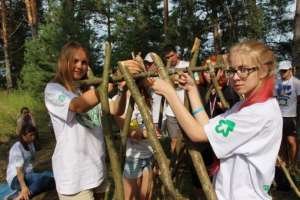 На Селигере учились, как выживать в лесу. Фото: lesvesti.ru