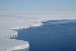 Шельфовый ледник Гетц в Антарктиде. Фото: © Ted Scamboz