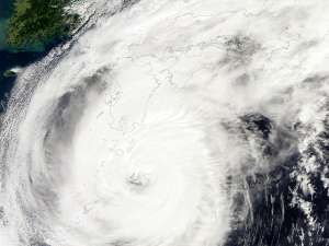 На Дальний Восток идет мощный циклон: спасатели ждут ЧС в пяти регионах. Фото: NASA