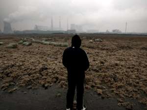 Китайский Национальный совет по ресурсам заявил, что 670 тысяч человек погибли в Китае в 2012 году из-за загрязнения воздуха, которое было вызвано токсичными выбросами. Фото: Global Look Press