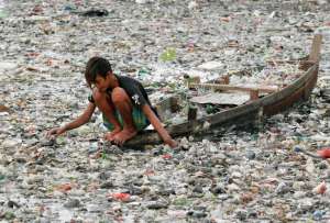 Выяснилось, сколько пластикового мусора каждый год попадает в мировой океан ©Dive