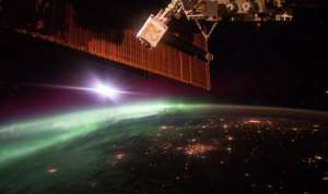 Уникальное оптическое явление снял астронавт Скотт Келли. Фото с сайта РСН