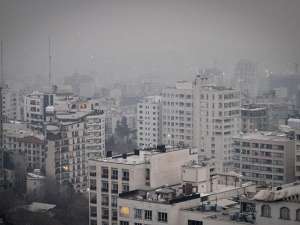 Власти Тегерана приняли решение закрыть на воскресенье школы иранской столицы из-за критической ситуации с загрязнением воздуха. Фото: Global Look Press