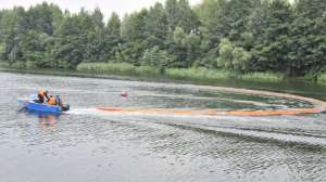 После дождей в Липецкой области в воронежских реках часто появляются нефтепродукты.