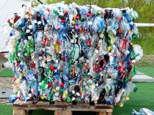 Ожидается, что пластиковые отходы нельза будет захоранивать с января 2018 года. Иллюстрация pixabay.com