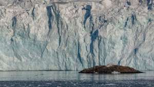 Дневники великих мореплавателей прошлого подтверждают общую тенденцию таяния льдов в Арктике и Антарктике. Фото AWeith/Wikimedia Commons.