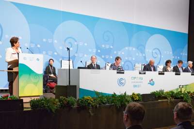 Исполнительный секретарь Рамочной конвенции ООН об изменении климата Патрисия Эспиноза выступает на открытии 23-й Конференции ООН по изменению климата