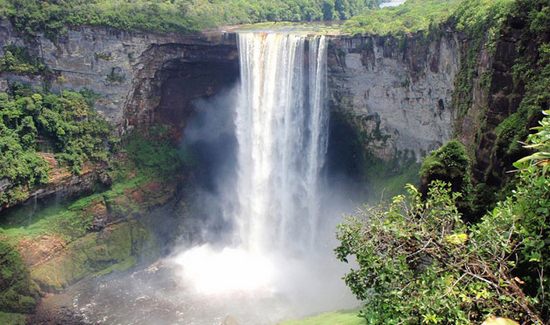 Девять самых удивительных водопадов мира