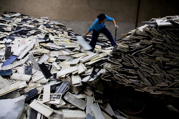 Утилизация электронных отходов в Китае