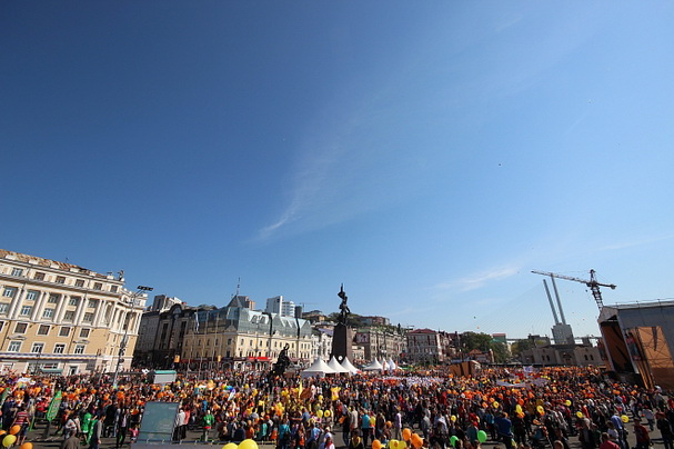 Фотофакт: Многотысячное карнавальное шествие в честь Дня тигра во Владивостоке